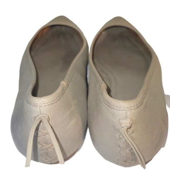 Frye Women's Regina Leather Pointed Toes Taupe Ballet Flats Size 9 - Picture 9 of 13